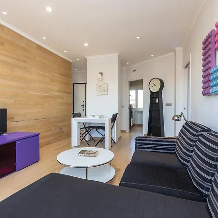 Piramide View By In Apartment Rome