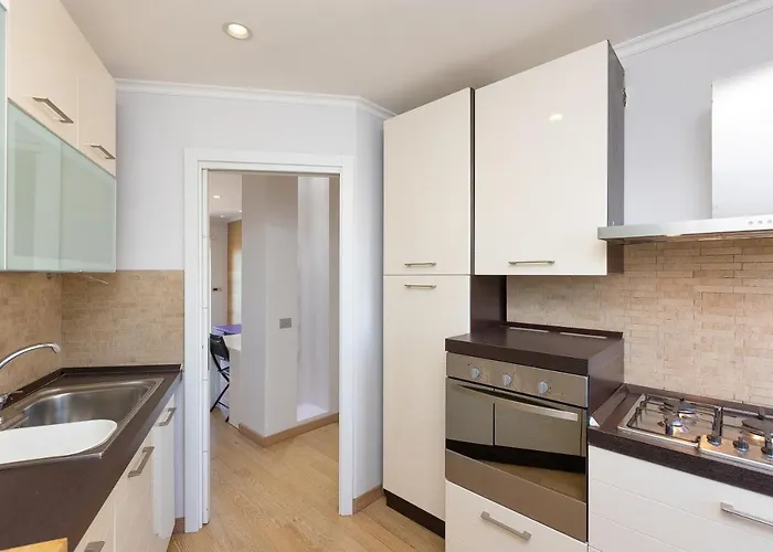 Piramide View By In Apartment Rome